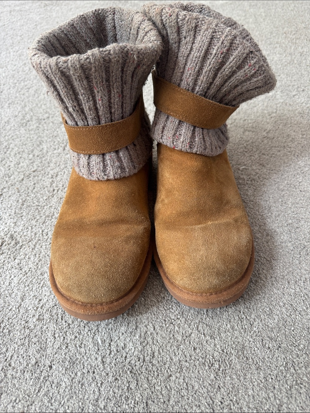 UGG Shearling Lined Interior - Taupe Fleck